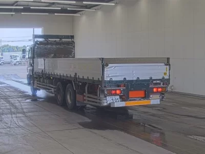 Isuzu GIGA