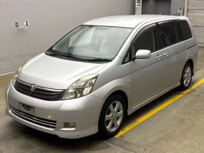 Toyota ISIS