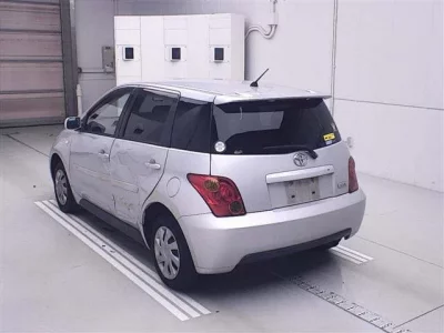 Toyota IST