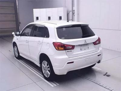 Mitsubishi RVR