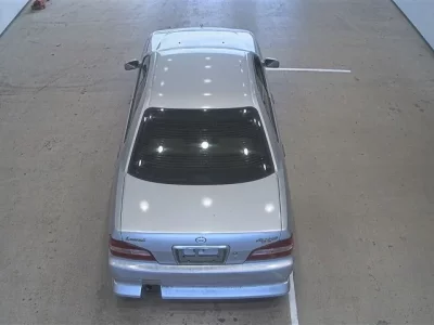 Nissan LAUREL
