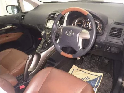 Toyota BLADE