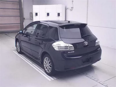 Toyota BLADE