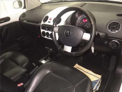 Volkswagen NEW BEETLE
