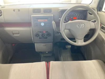 Toyota PIXIS SPACE