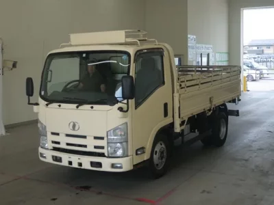 Nissan TRUCK