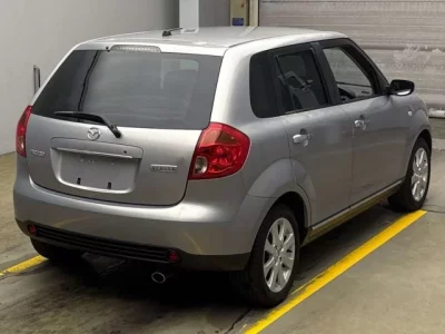 Mazda VERISA