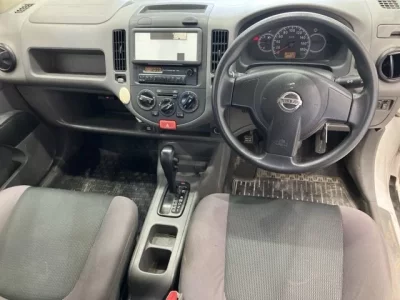 Nissan AD