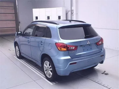 Mitsubishi RVR