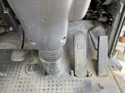 Nissan TRUCK