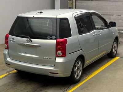 Toyota RAUM