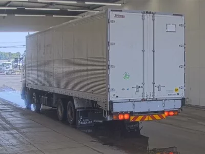 Hino TRUCK