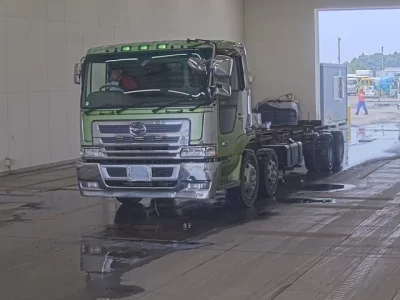 Hino TRUCK