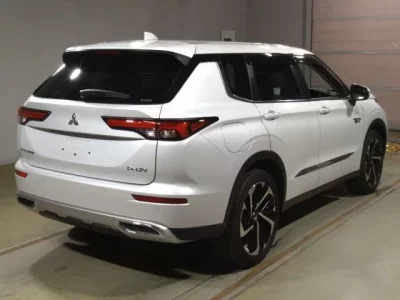 Mitsubishi OUTLANDER PHEV