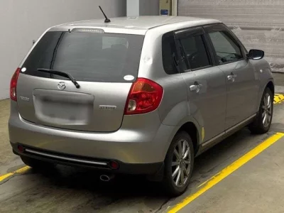 Mazda VERISA