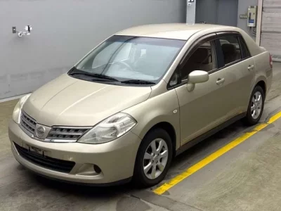 Nissan TIIDA LATIO