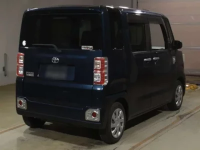 Toyota PIXIS MEGA
