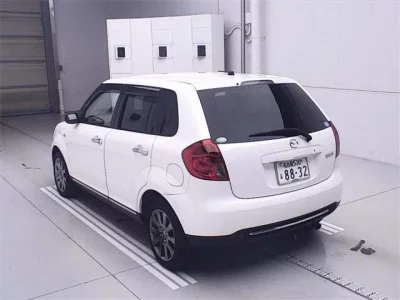 Mazda VERISA