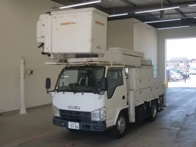 Isuzu ELF