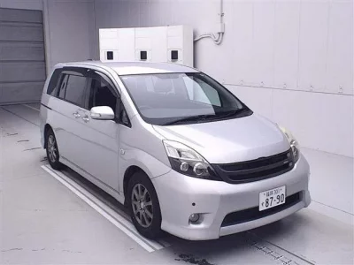 Toyota ISIS