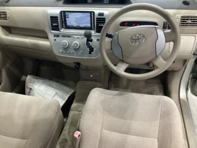 Toyota RAUM