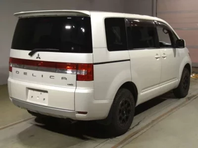 Mitsubishi DELICA D5