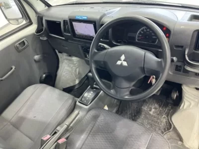 Mitsubishi MINICAB TRUCK