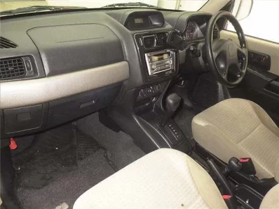 Mitsubishi PAJERO IO