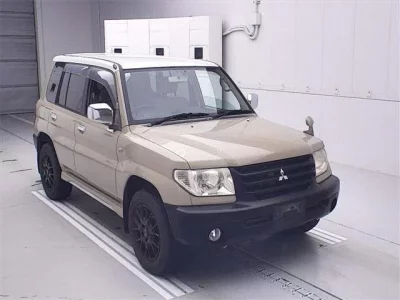 Mitsubishi PAJERO IO