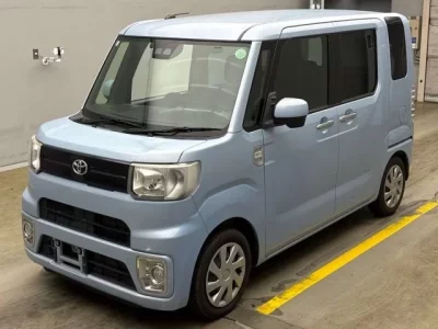 Toyota PIXIS MEGA