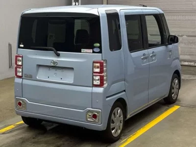 Toyota PIXIS MEGA