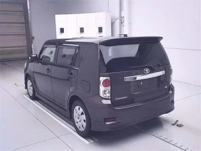 Toyota COROLLA RUMION