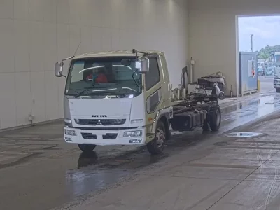 Mitsubishi FUSO FIGHTER