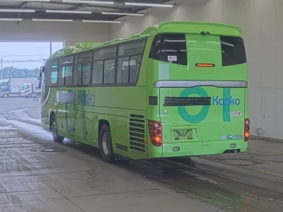 Isuzu BUS