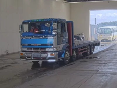 Hino TRUCK