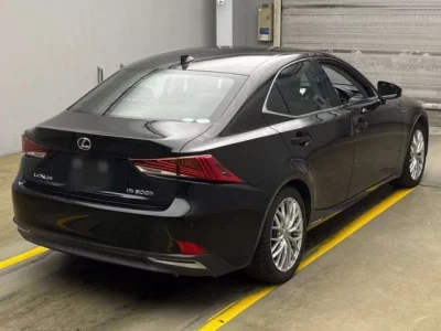 Lexus IS