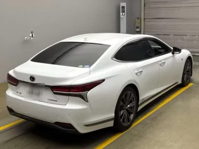 Lexus LS