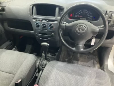 Toyota SUCCEED