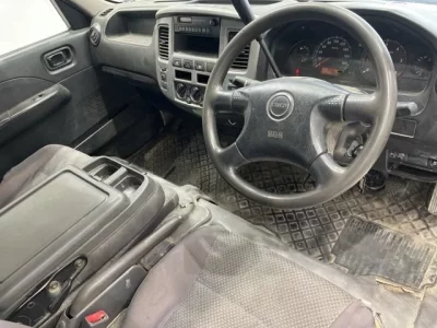 Isuzu COMO