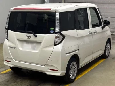 Toyota TANK