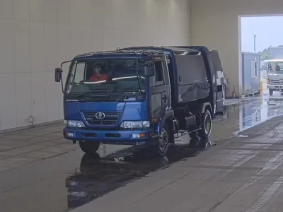 Nissan CONDOR
