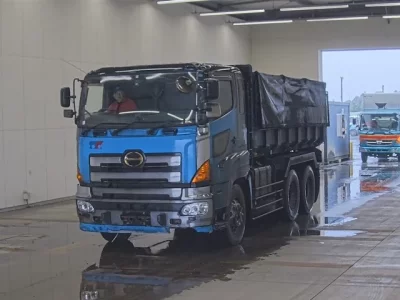 Hino TRUCK