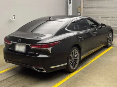 Lexus LS
