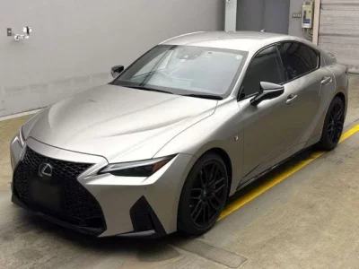 Lexus IS