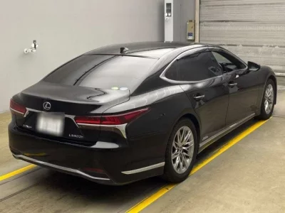 Lexus LS