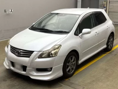 Toyota BLADE
