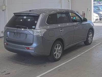 Mitsubishi OUTLANDER PHEV