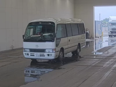 Toyota COASTER
