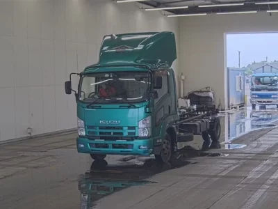 Isuzu FORWARD
