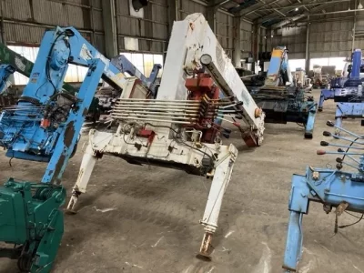 OTHERS UNIC CRANE